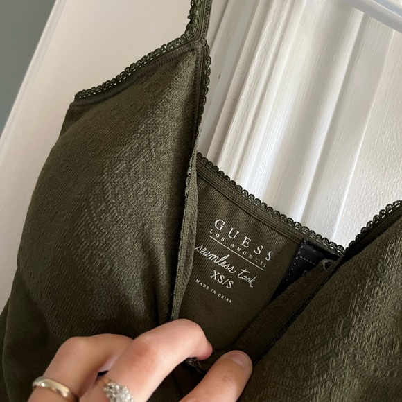Guess Kaki/olive tank  xs/s - Picture 3 of 3